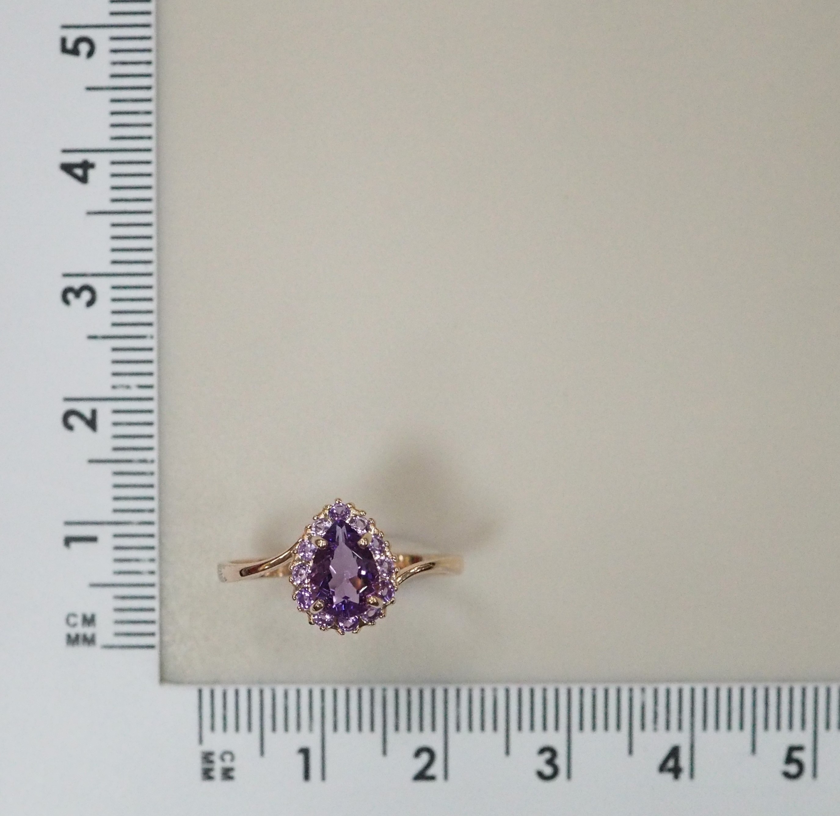 Серебряное кольцо с аметистами